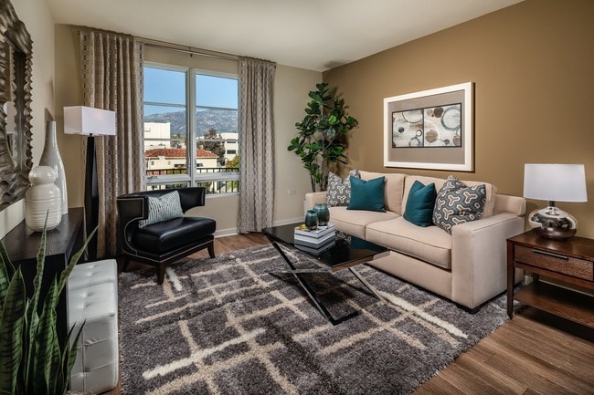 Trio Apartments