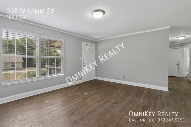 Photo - 308 W Lamm St