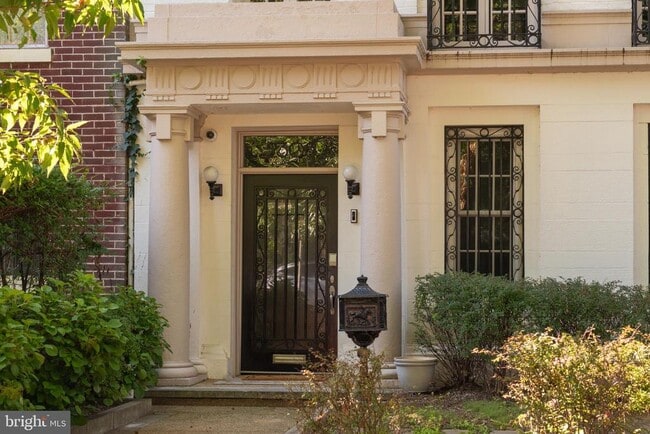 Photo - 2306 California St NW