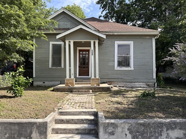 Photo - 821 Nevada St House