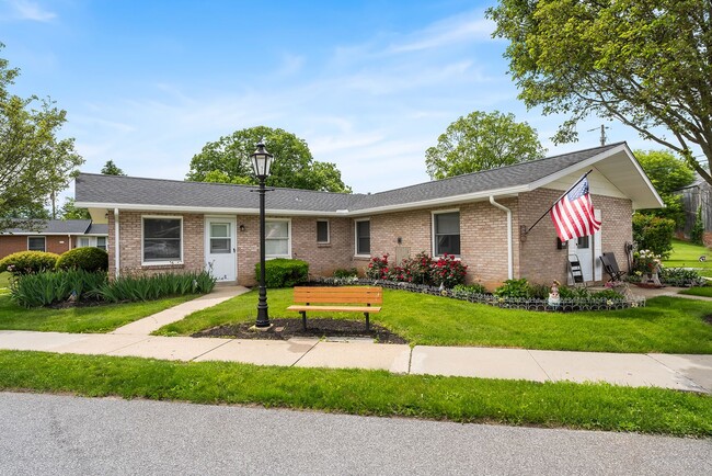 Photo - Neffsville Cottages