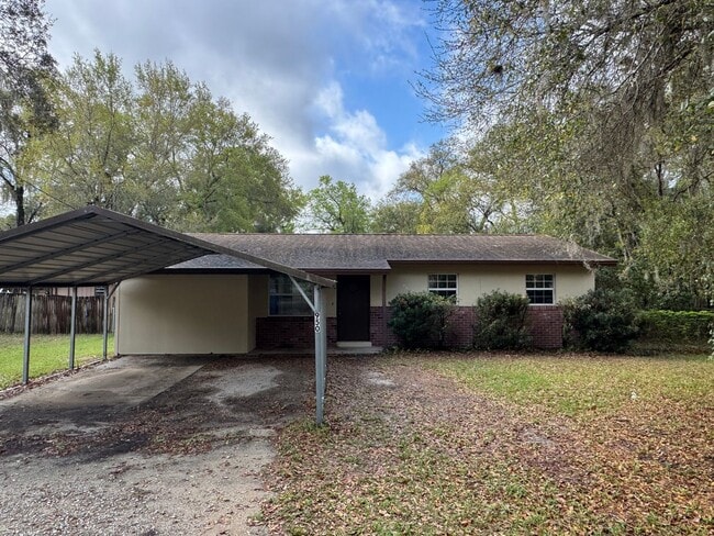 Photo - Charming 4 Bedroom, 1 Bathroom Home in Orange City!!