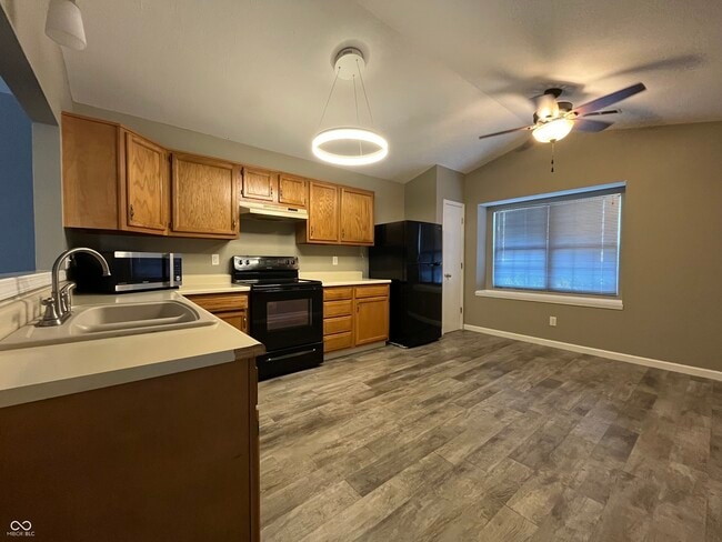 Photo - 6545 Aintree Pl