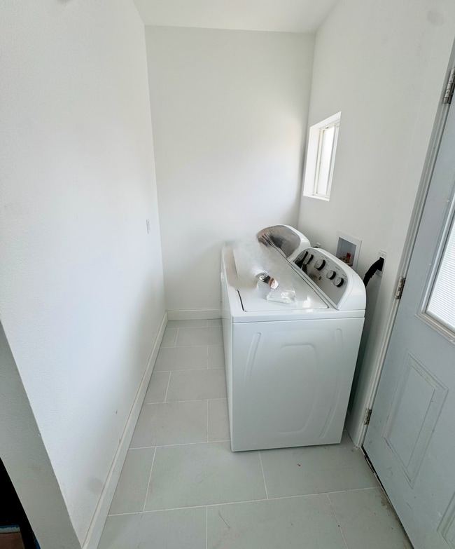 Photo - 3048 Guirado St Unidad Back House