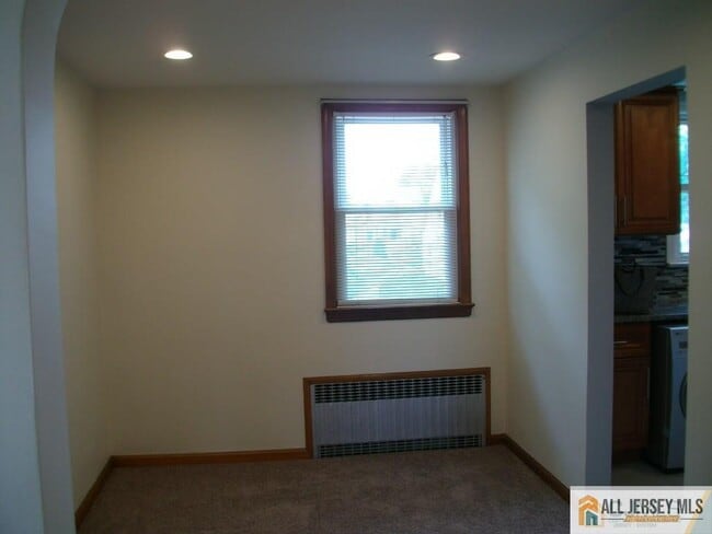 Photo - 6 Linwood Pl