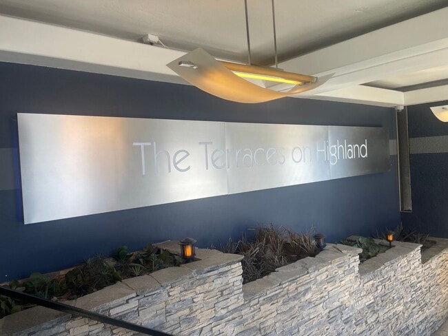 Photo - Hollywood Luxury 2 Bed Condo!