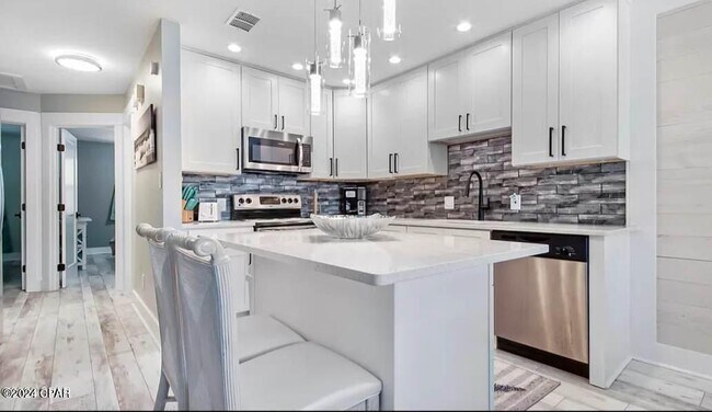 7813 N Lagoon Dr Unidad 5F
