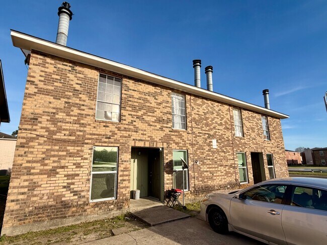 105 Windward St