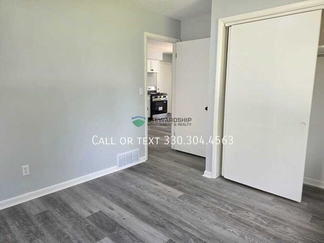 Photo - 2555 Edwin Ave Unit 2555
