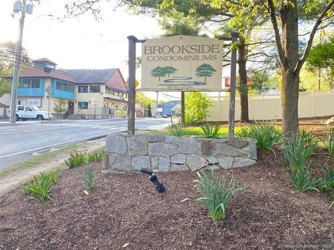 Building Photo - 7 Padanaram Rd Unit I181