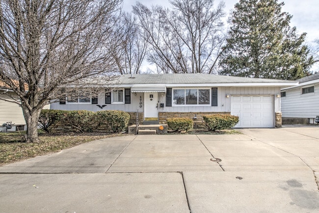 Building Photo - 1700 Patterson Rd