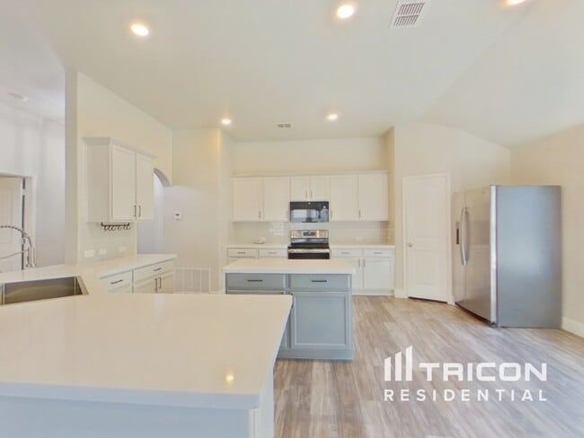 Photo - 1025 N Churchill Dr