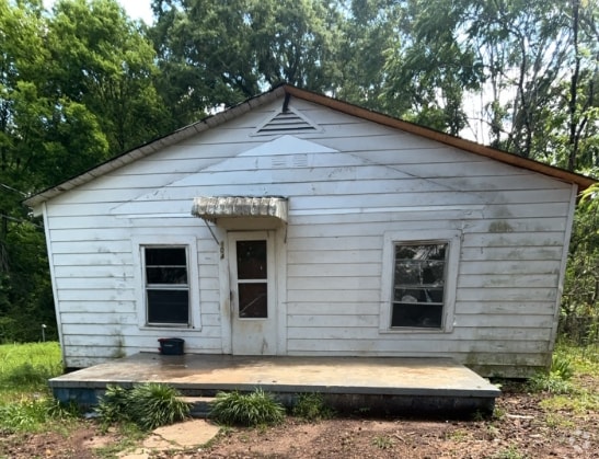 Building Photo - 104 Middle St Rental