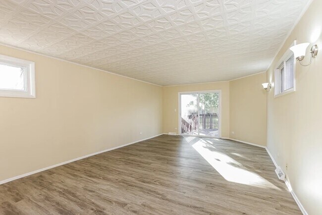 Photo - 2033 N Carlisle St