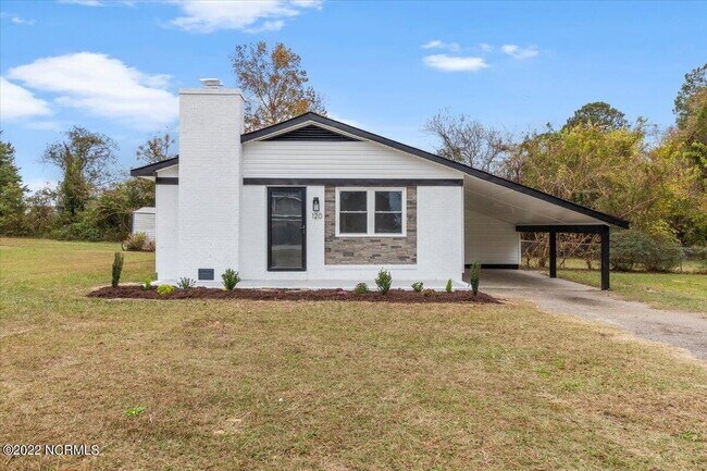 Building Photo - ADORABLE 3 BR | 1 BA Home in Dudley | Fully Renovated and Move-In Ready!