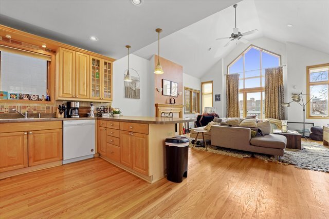 Photo - 1508 W Superior St Unit 003