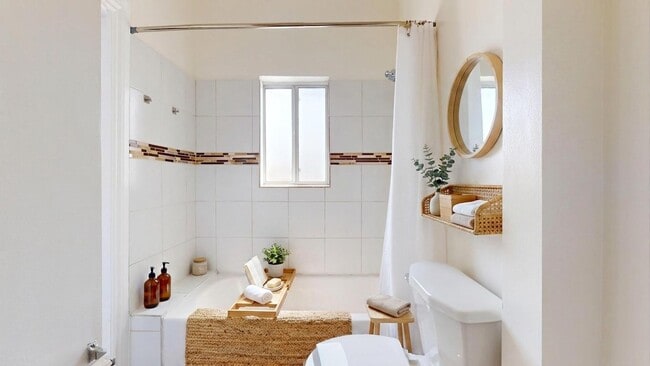 Photo - Heliotrope Apartments