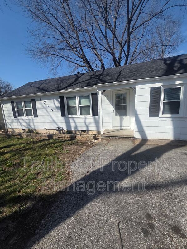 Building Photo - 6714 Richmond Ave