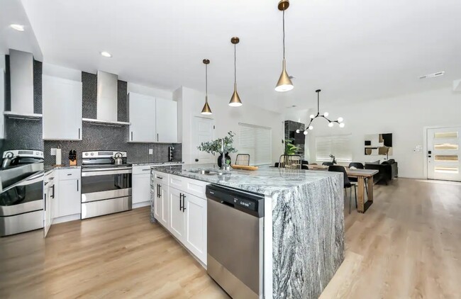 Photo - 2401 Pennsylvania Ave