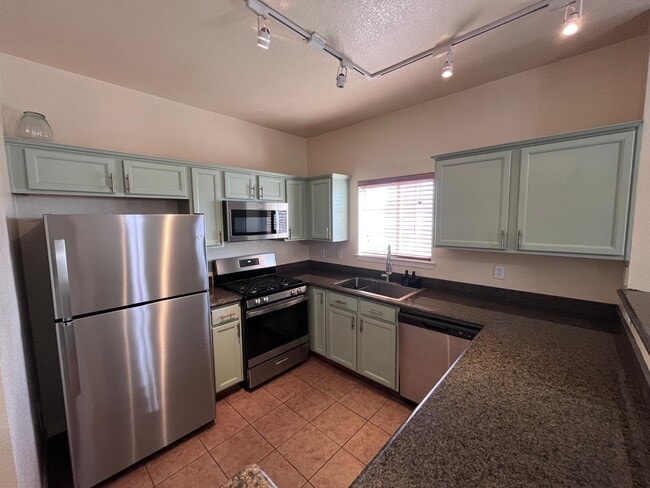 Photo - 3150 N Yarbrough Dr Unit E-2