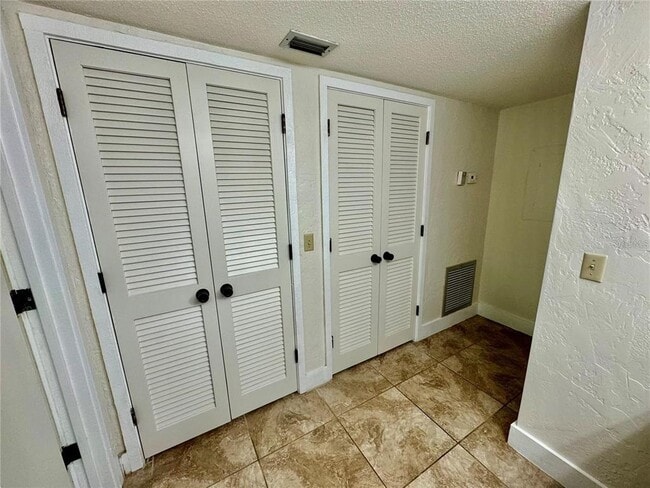 Photo - 3353 Camelot Dr Unidad 3353