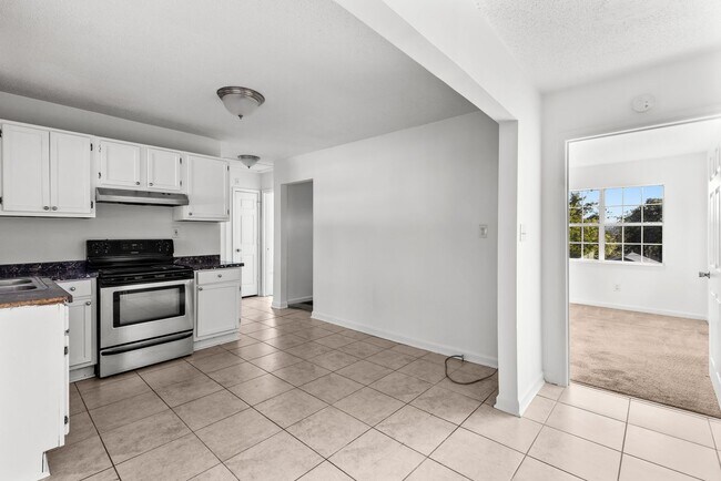 Photo - Stylish and Newly Renovated 3 Bedroom 1 Ba...