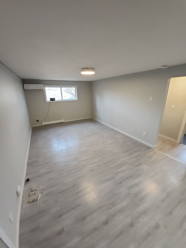 Photo - 30 Parkwood Dr Unit 8