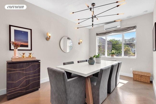 Photo - 164 Diamond St