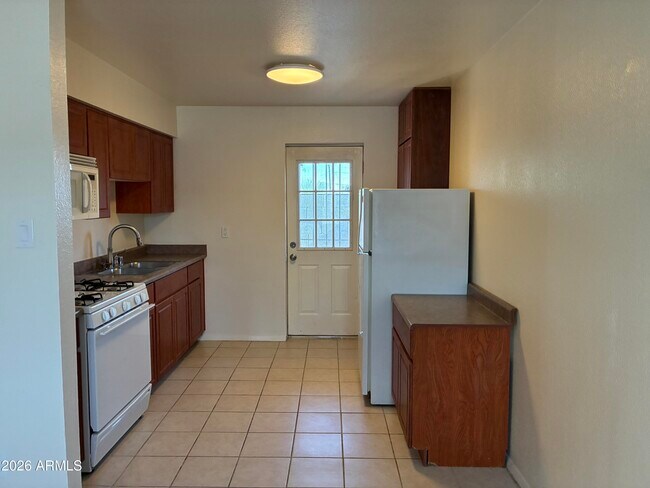 Photo - 1349 E Sahuaro Dr Unit 2