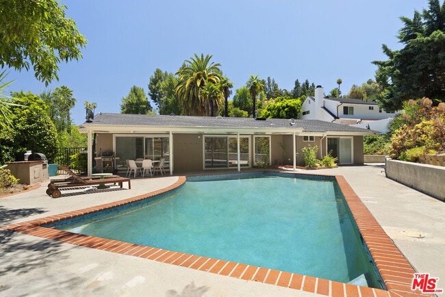 Building Photo - 4863 Don Juan Pl