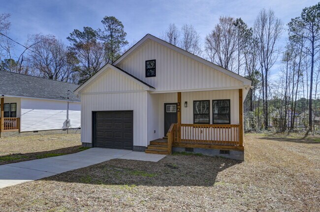 Photo - 32 Roberson St