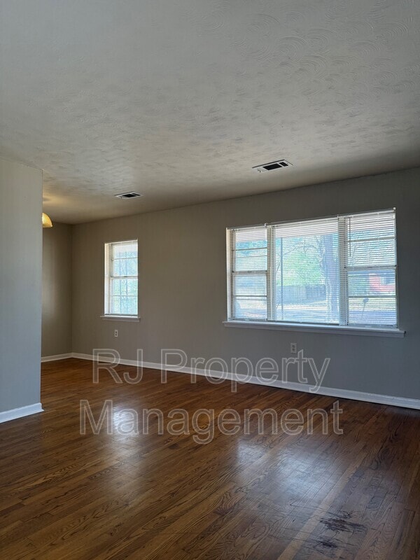 Photo - 3008 Sienna Rd