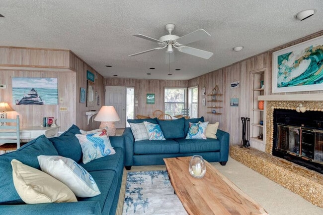 Building Photo - 59 Oceanside Dr Unit ID1246346P Rental