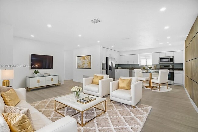 Photo - 7501 Raleigh St