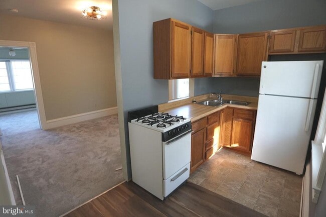 Building Photo - 1000 Edmondson Ave