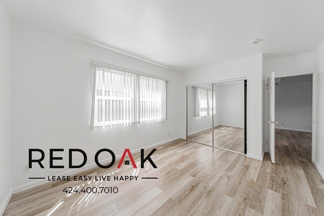 Building Photo - 380 S Sierra Madre Blvd Unit 8