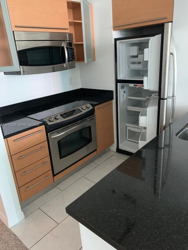 Photo - 950 Brickell Bay Dr Unidad 701