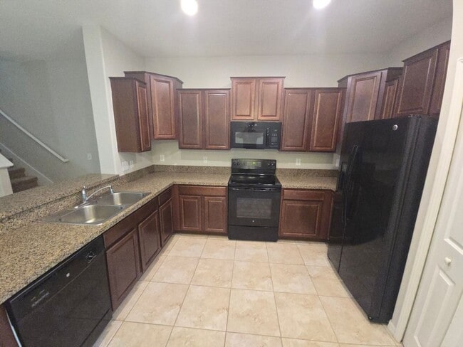 Photo - Town House 3/2.5 in Riverview
