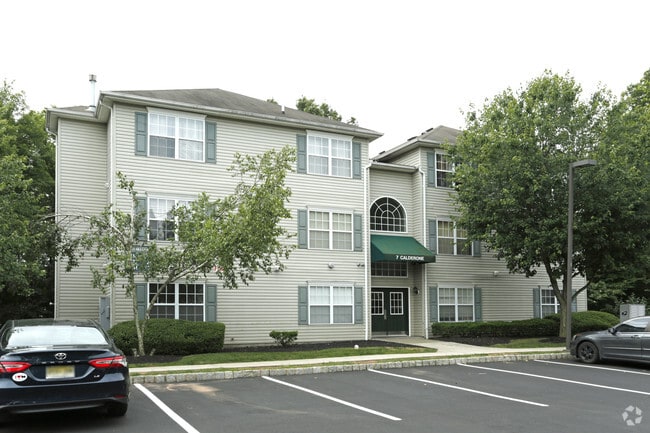 Woodland Manor Apartments For Rent in South Plainfield, NJ
