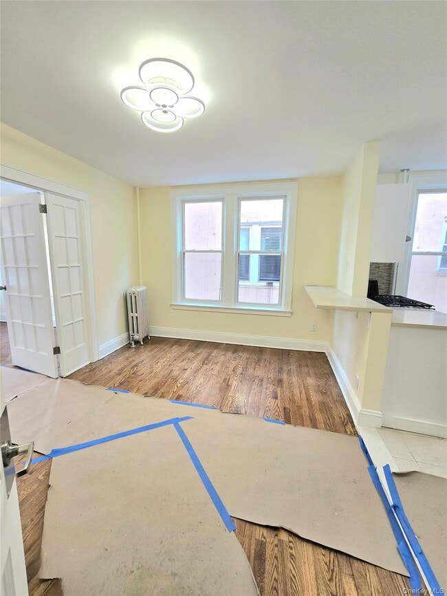 Photo - 32-64 45th St