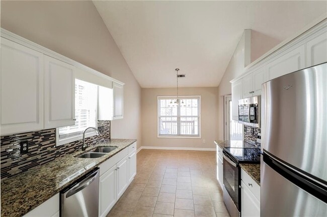 Photo - 535 Saddle Ridge Dr