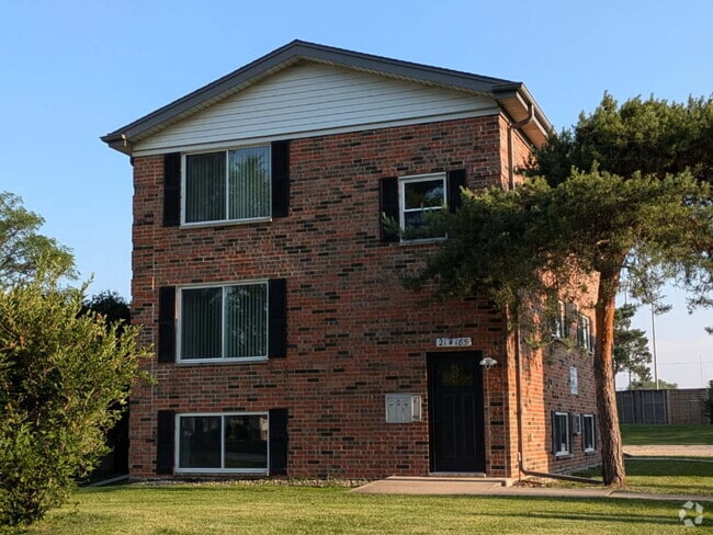 Building Photo - 21W185 Tee Ln Unit C Rental