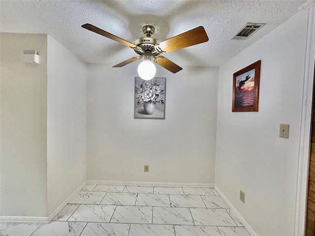 Photo - 625 Carriagehouse Ln Unit G 1