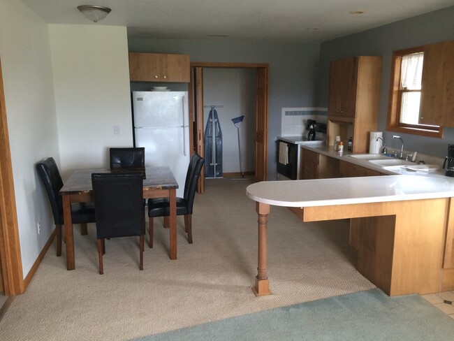 Photo - 1017 S Clark St Unit South Clark Rental