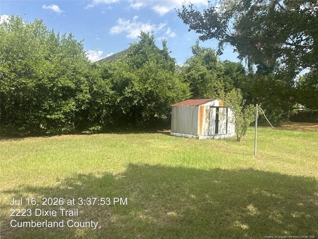 2223 Dixie Trail