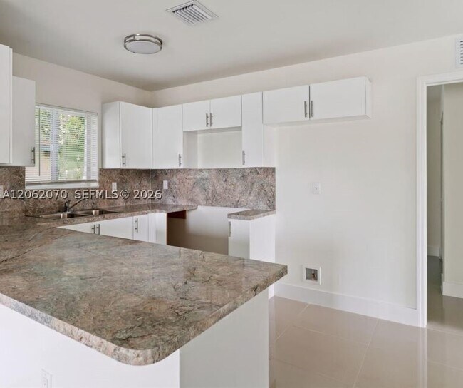 Photo - 2540 NW 51st St Unit A