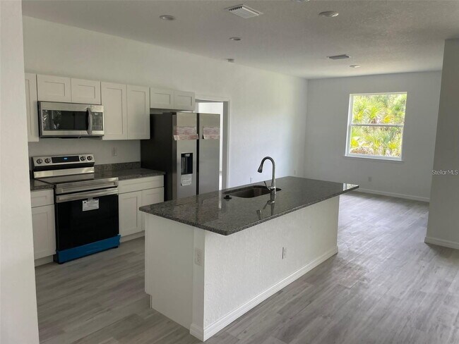 Photo - Gorgeous and Furnished 3/2/2 on a quiet street!