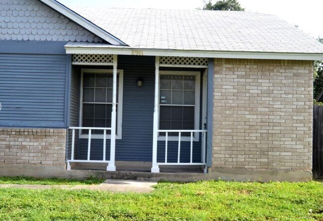 Building Photo - 8911 Fall River Dr Rental