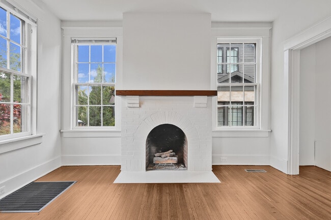 Photo - 1711 Primrose Ave