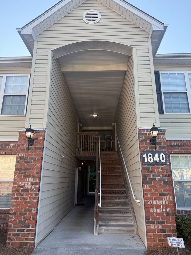 Building Photo - FOR RENT WINSTON SALEM Unit 202